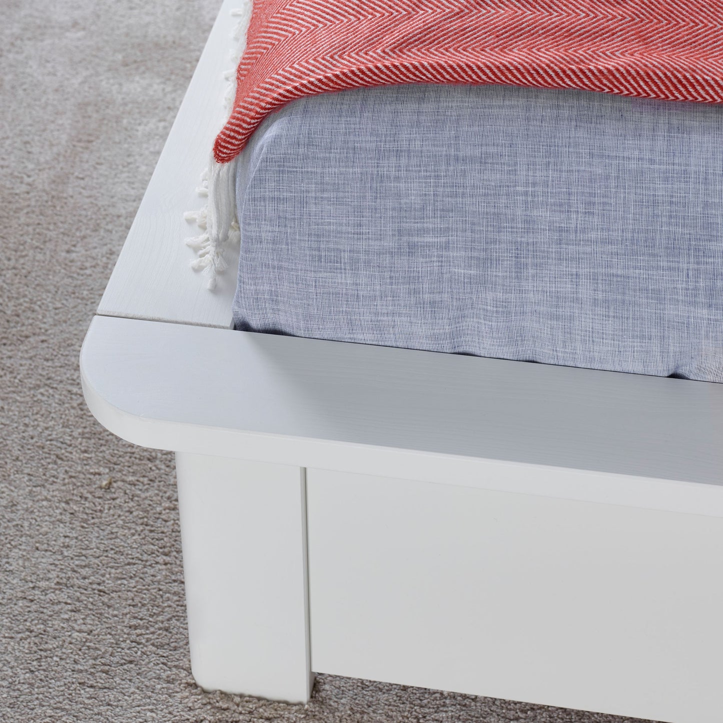 Fraser White Wooden Storage Bed With Storage Drawer (White)