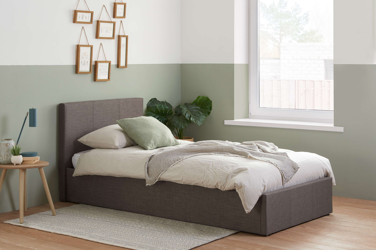 BERLIN Ottoman Fabric Bed