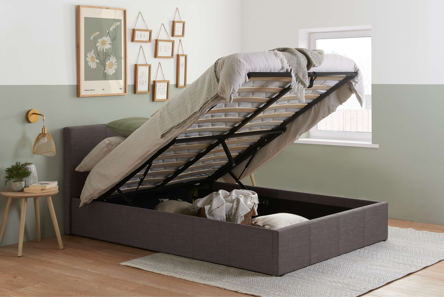 BERLIN Ottoman Fabric Bed