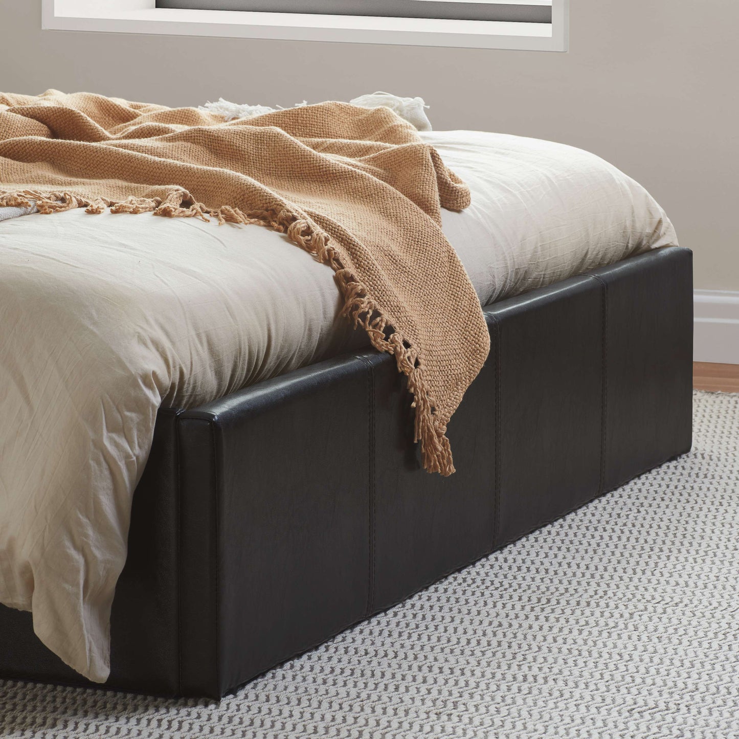 BERLIN Ottoman Faux Leather Bed