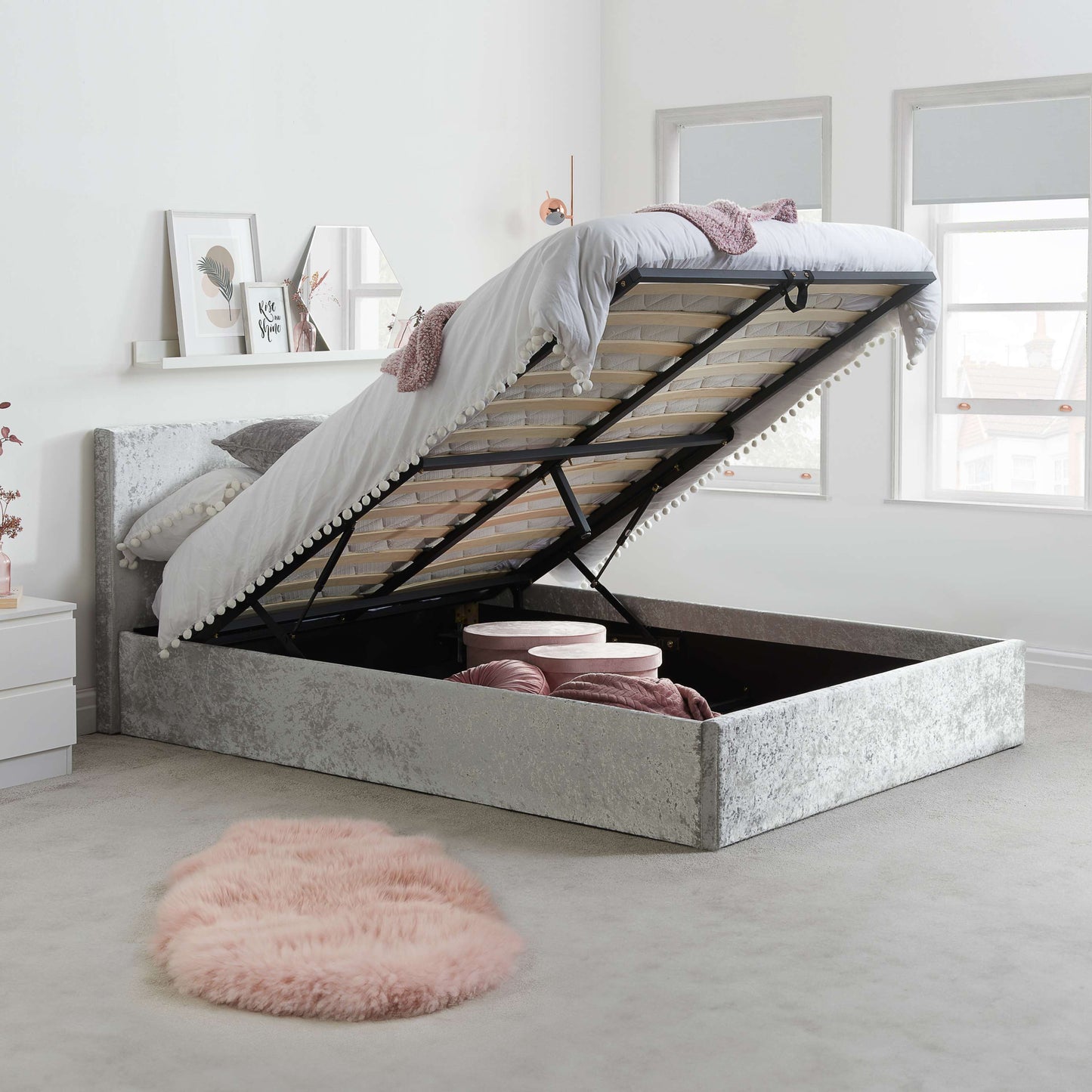 BERLIN Ottoman Fabric Bed