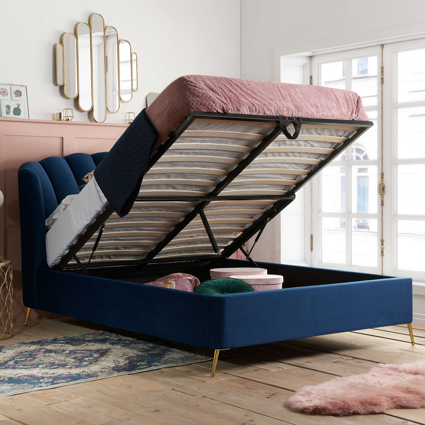 LOTTIE Ottoman bed