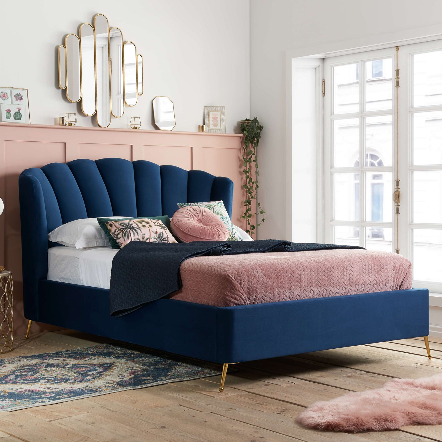 LOTTIE Ottoman bed